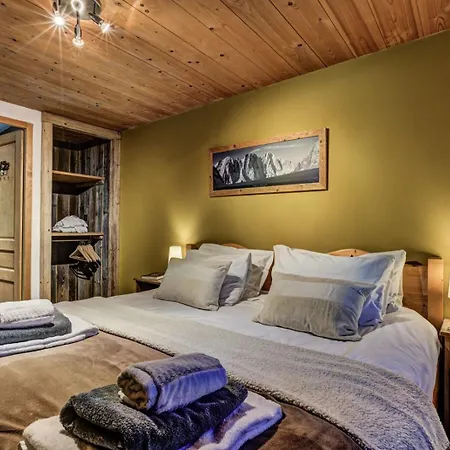 Chalet Davos: Where Swiss Tradition Meets *